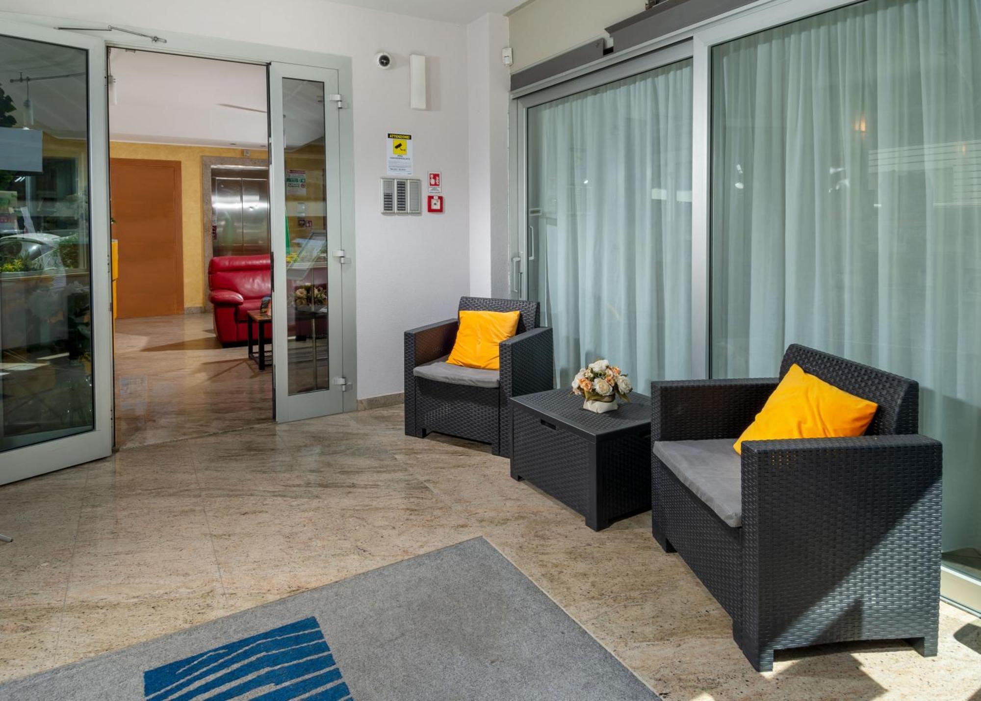 Residence Marzia Rimini Exteriér fotografie
