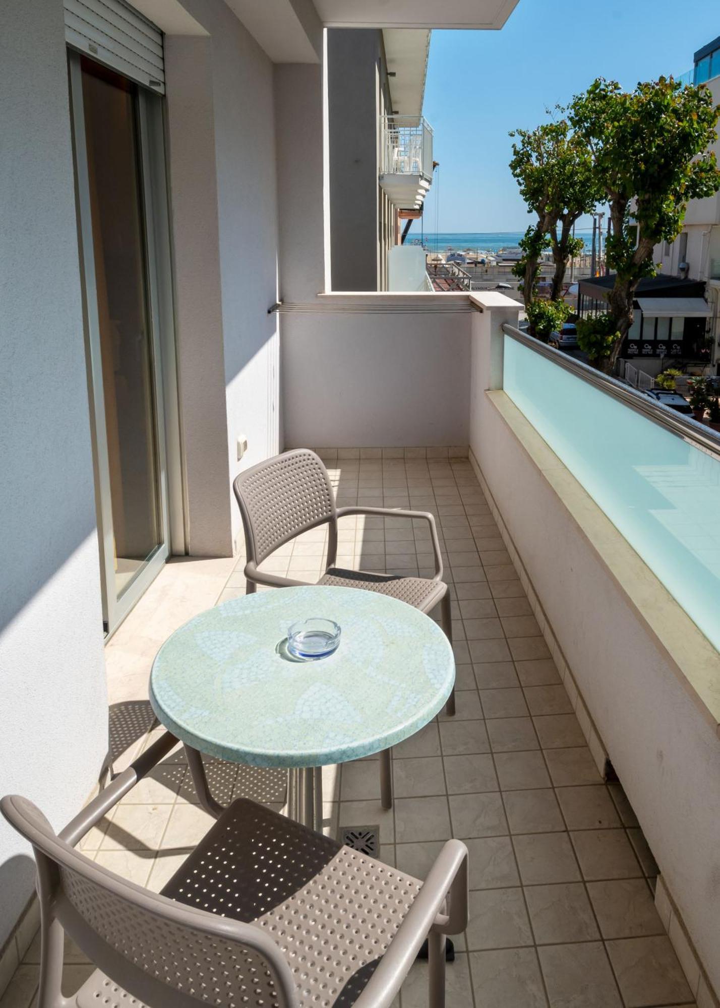 Residence Marzia Rimini Exteriér fotografie